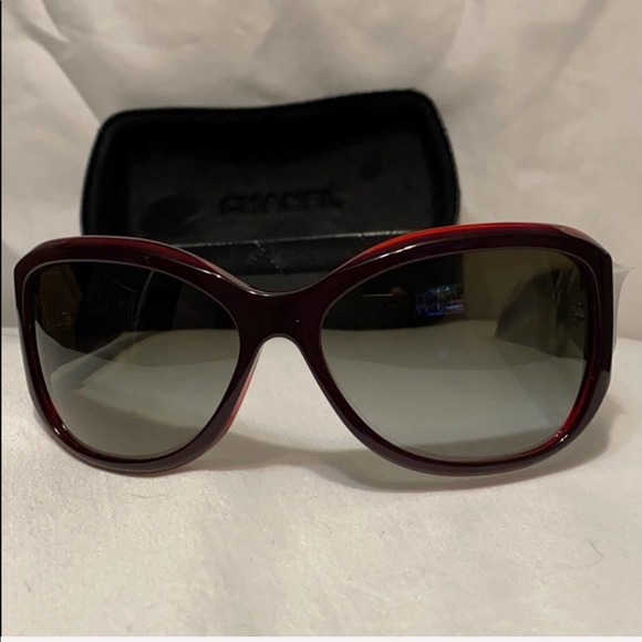 - CHANEL SUNGLASSES BURGUNDY FRAME & DARK LEN - Picture 3 of 8